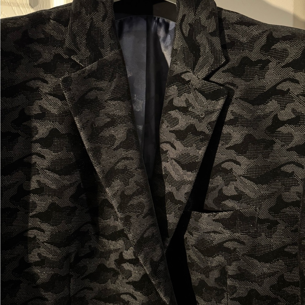 Robert Graham Black crushed velvet with pattern.